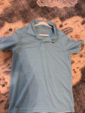 Vineyard Vines. Boys performance polo.size7